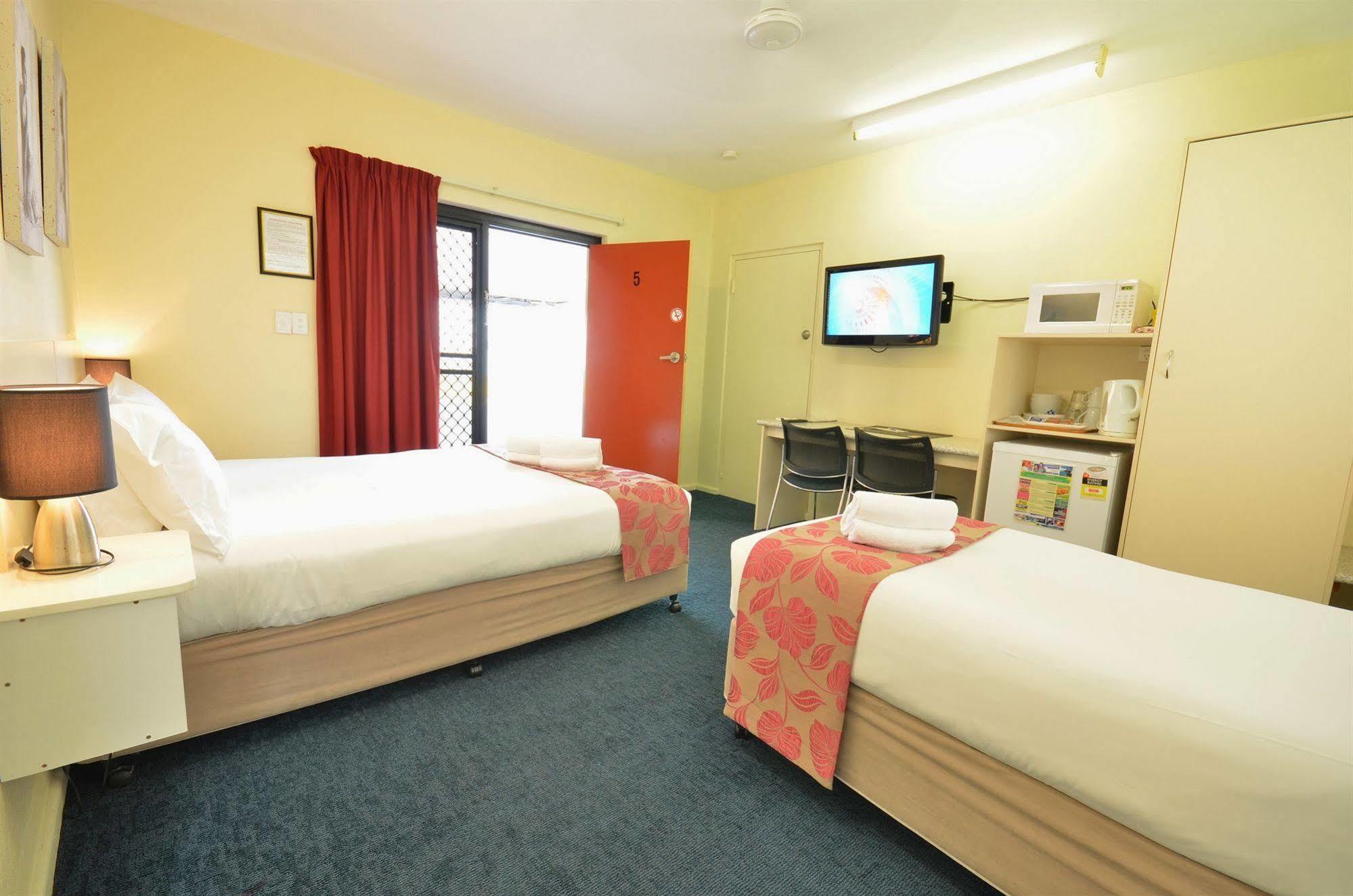 International Lodge Motel Макай Екстериор снимка